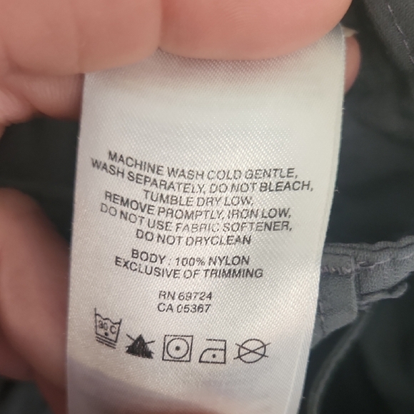 Columbia Women's Gray Cargo Pants - Picture 7 of 7